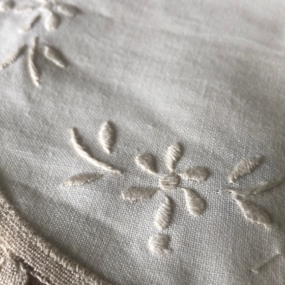 Doilies bundle - Picture 2 of 4